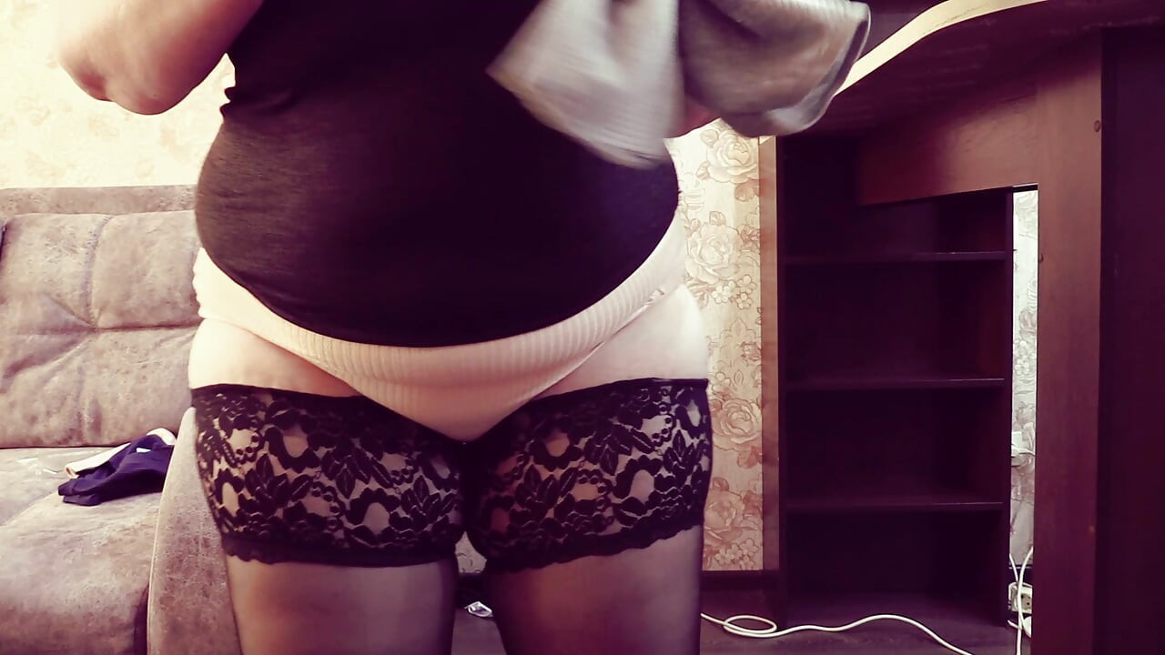 Shaking Big Butt in New Panties. a Mature Wife Tries on Big Panties.