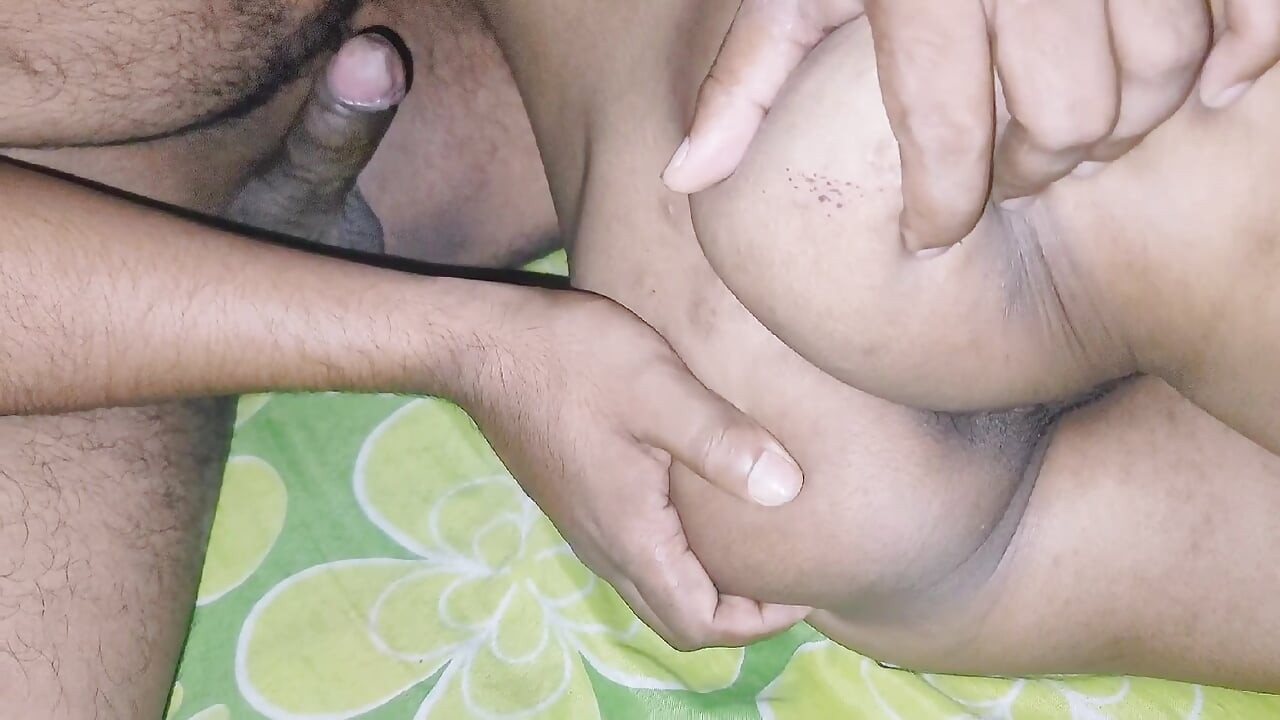 Indian hot Desi Couple First time Sex! Cum Inside Pussy