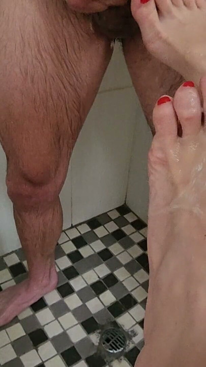 Girlfriend teases me to cum on her feet in the shower | Clip 3