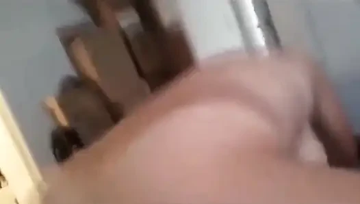Nieghbor rela jilat memekku sebelum aku ngentot sama suamiku