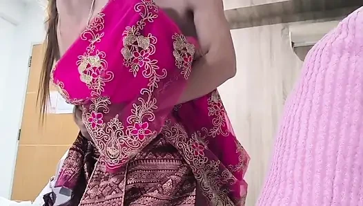 Cherry dengan gaun Thailand