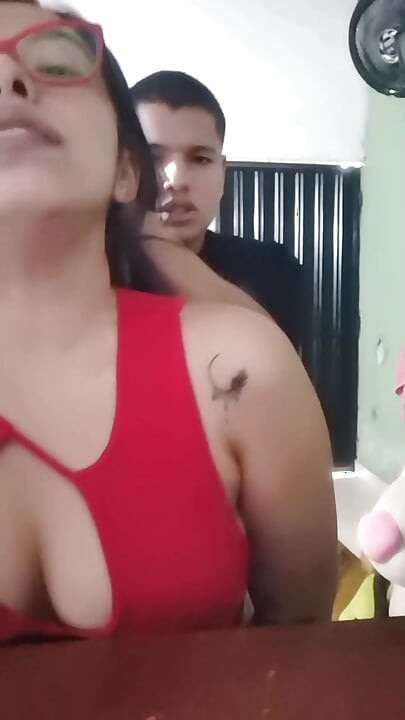 Córrete dentro de mi coño, hijastro, para que tu padrastro no se entere de lo que hicimos.