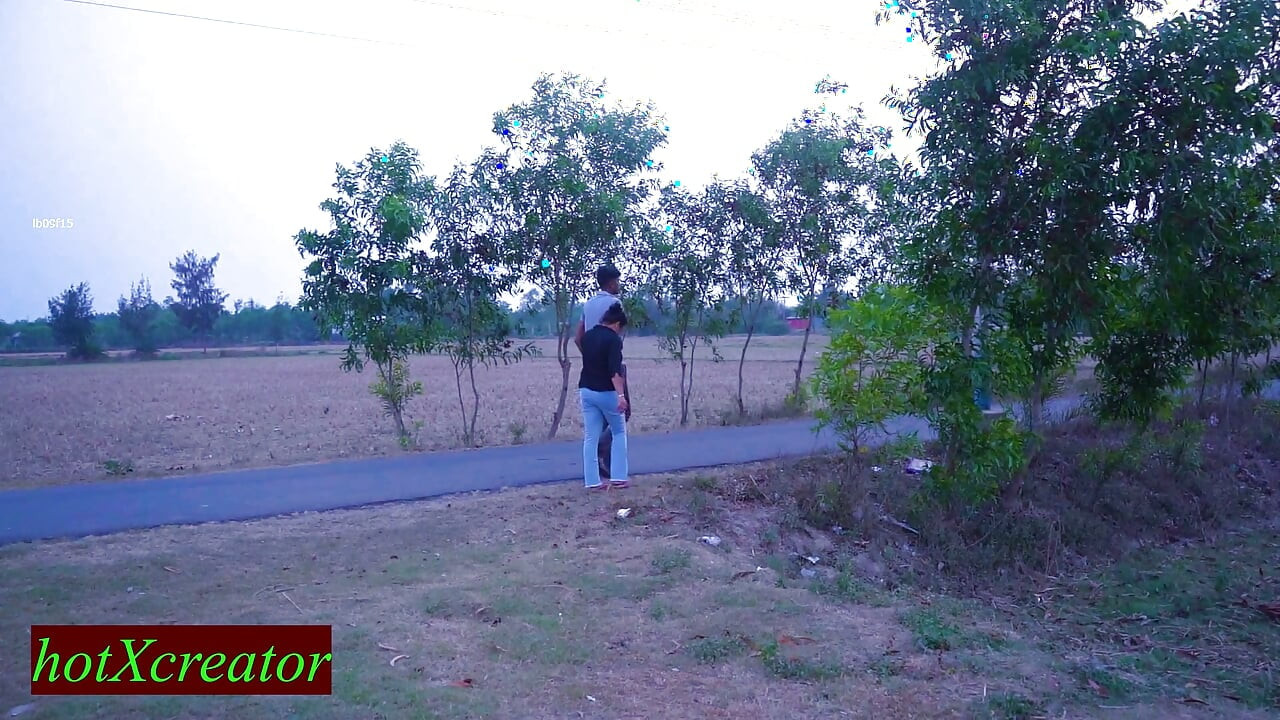 Beautiful Bhabhi Morning Work Sex with Village lover! Indian Village Sex