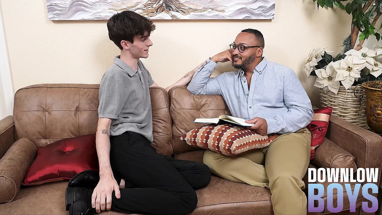 DOWNLOWBOYS – Max Maybry Begs Dillon Diaz for Raw Fuck