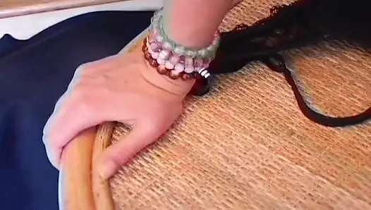 Fransız üniversiteli genç kız dersten sonra sikiliyor