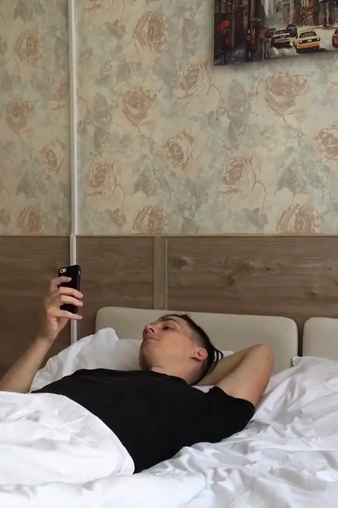 Stop Looking at Your Phone, I Want to Sit on Your Face!