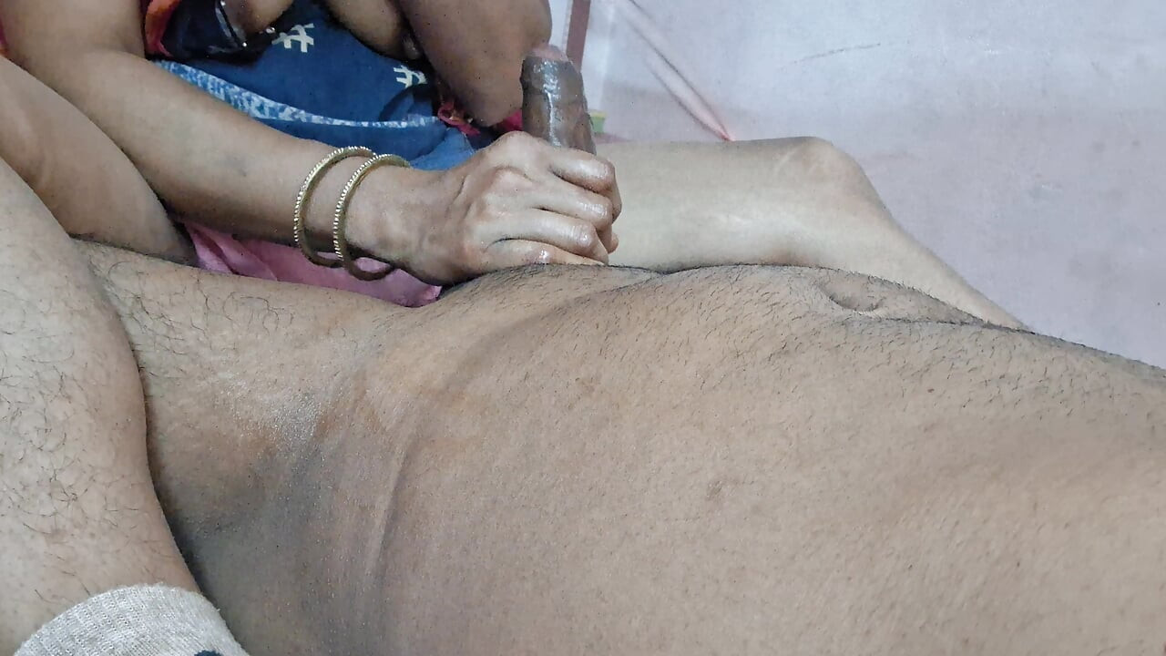 Xnxx genç hizmetçi ev sahibiyle sikişiyor