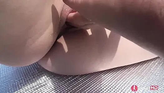 Japon kız beachj'de amını siktiriyor ve dölleniyor
