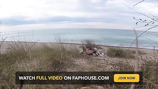 Französische Lehrerin Schlampe Blowjob Amateur Am Fkk-strand, Öffentlicher Fremder Mit Abspritzen - Misscreamy