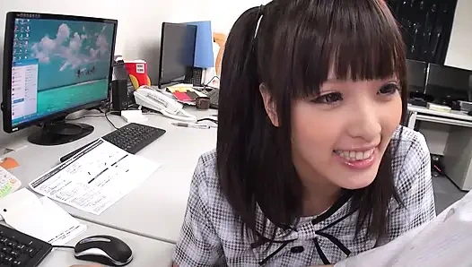 Gadis remaja hot jepang lagi asik nyepong kontolku supaya aku bisa ngentot memeknya habis-habisan