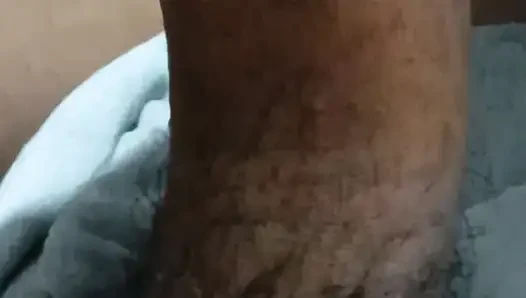 Kız boşalana kadar emmeyi seviyor