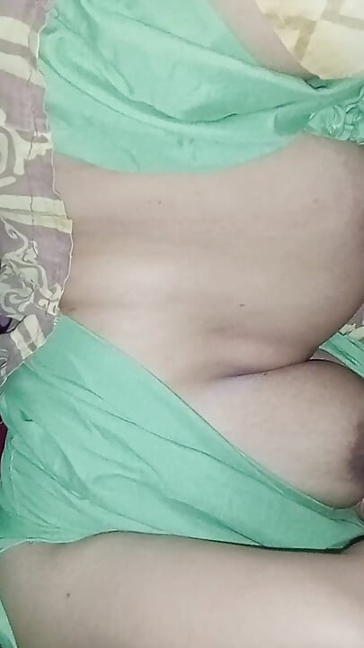 أخت الزوج بثديين كبيرين جدا