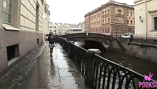 Сексуальный полностью натуральный рот Peyton и киску трахнул незнакомец