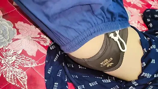 Desi beutiful girl tight pusssy homemade sex video