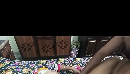 Seks pertama bhabhi dan devar di rumah