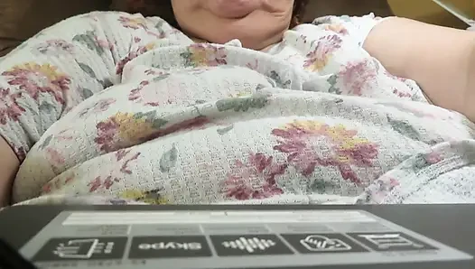 Eatting my pudding cup for you feeders