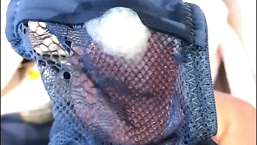 Evli kadın bir video gönderdi ve külotunda boşalmasını istedi