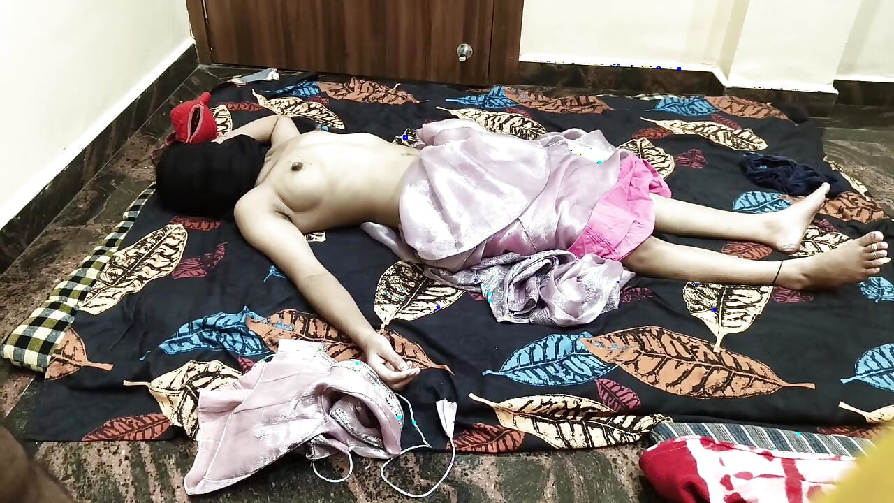 インドの女の子が私にフルオーガズムビデオを送った