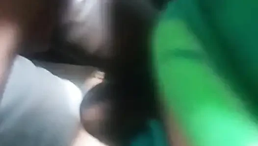 Spülmaschine lutscht den schwanz des Chefs