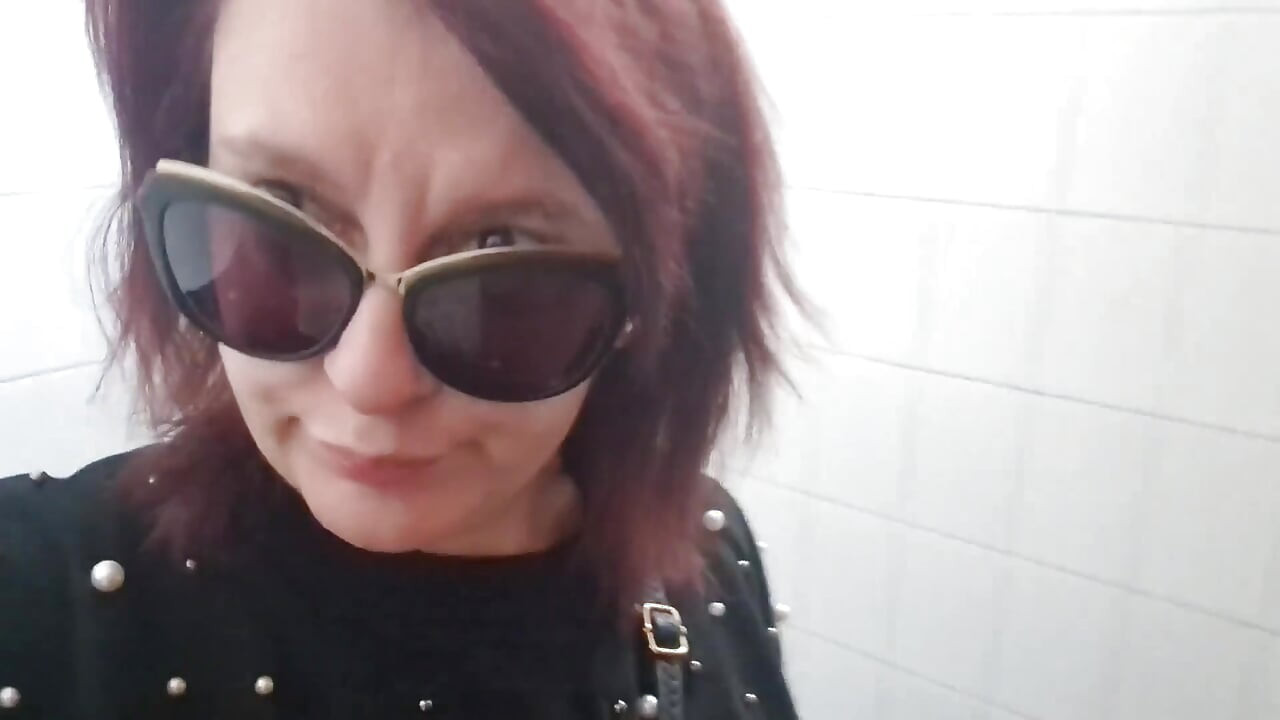 Sensational Compilation of Farts in Public Toilets and Great Piss for This Italian MILF