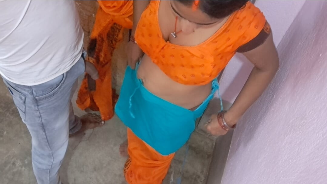 Busty Desi Bhabhi Gets