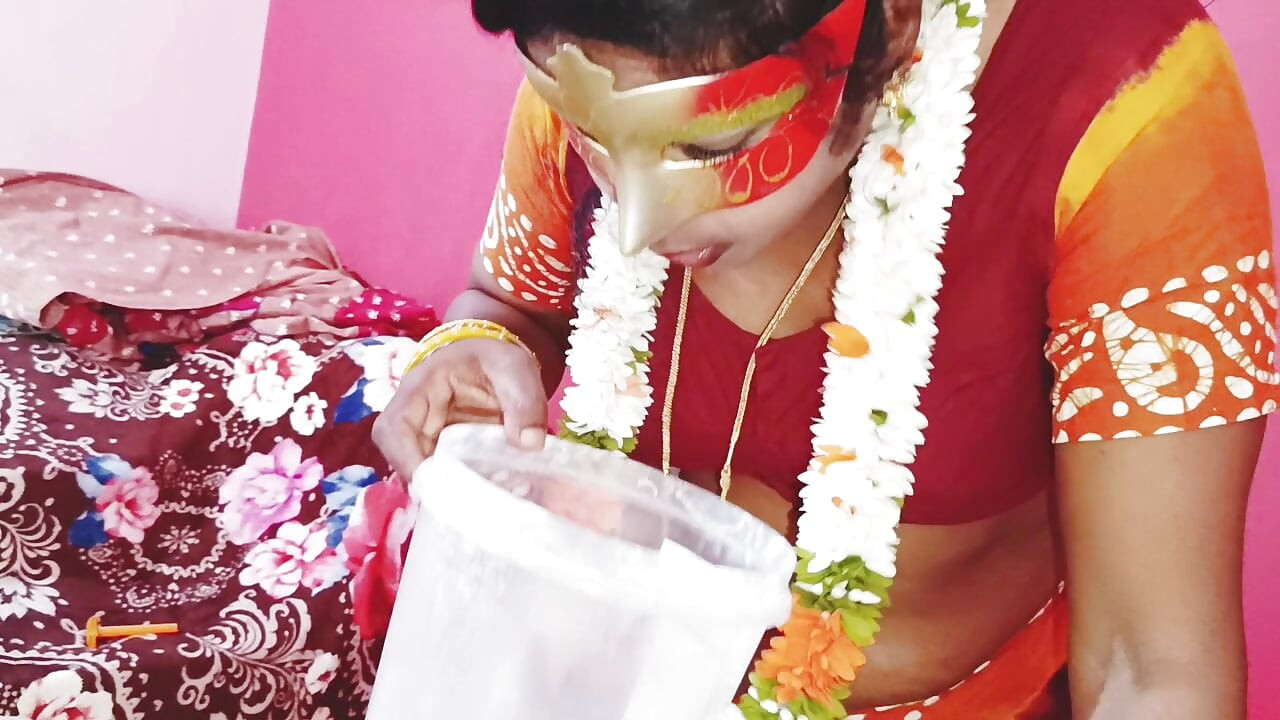Indian Beautiful Saree Stepmom Fucking Stepson Telugu Dirty Talks.