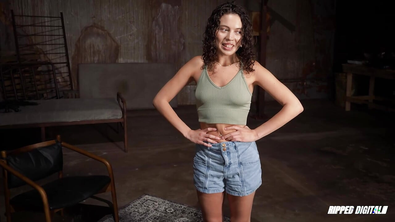 Satine Summers แสดงสัญญาที่น่าทึ่งในฐานะทาสแม้ไม่มีประสบการณ์
