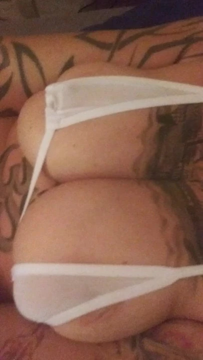 Shaking my Tits