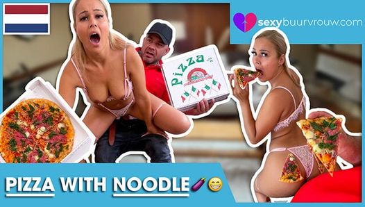 Niederländische Pizza Lieferung: 1. Blowjob, 2. Fick: sexybuurvrouw.com