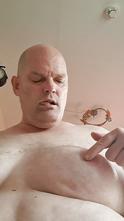 周三的乳头