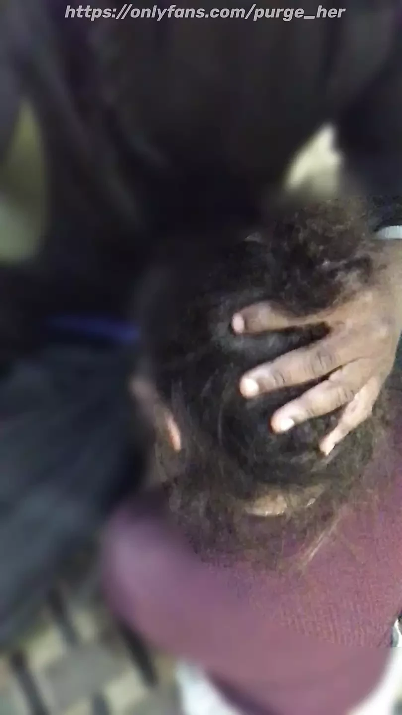 18 year old Latina suck my cock until I cum in her throat. Subscribe to my ONLYFANS. It FREE