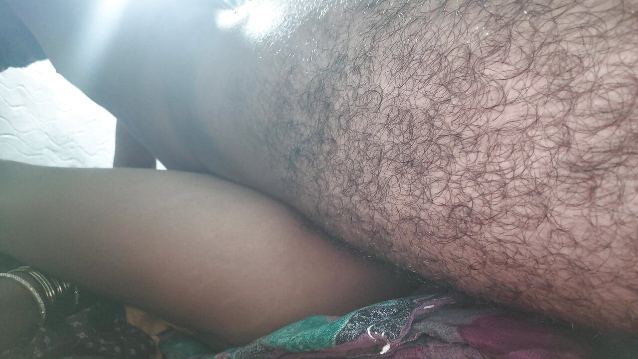 Cumnata din satul Desi face sex cu soțul ei noaptea