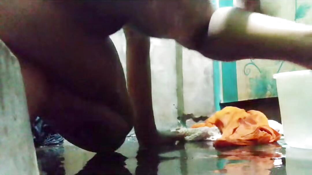 De sexy douche virale video van schoonzus
