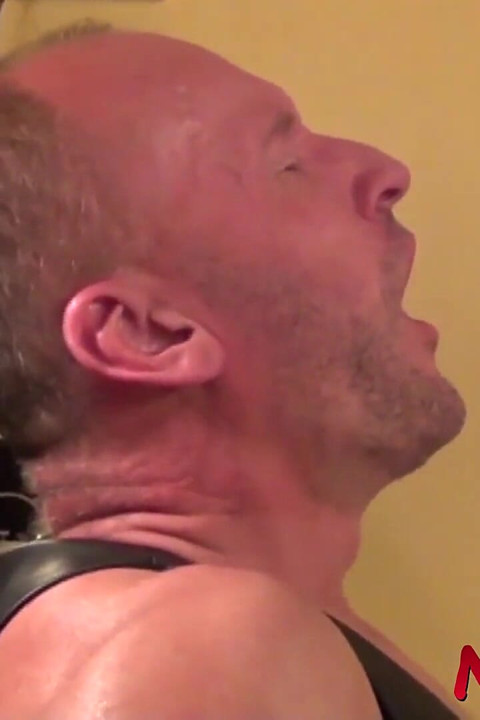 NASTYDADDY Hung hunks Chris Kohl and Paul Stag bareback