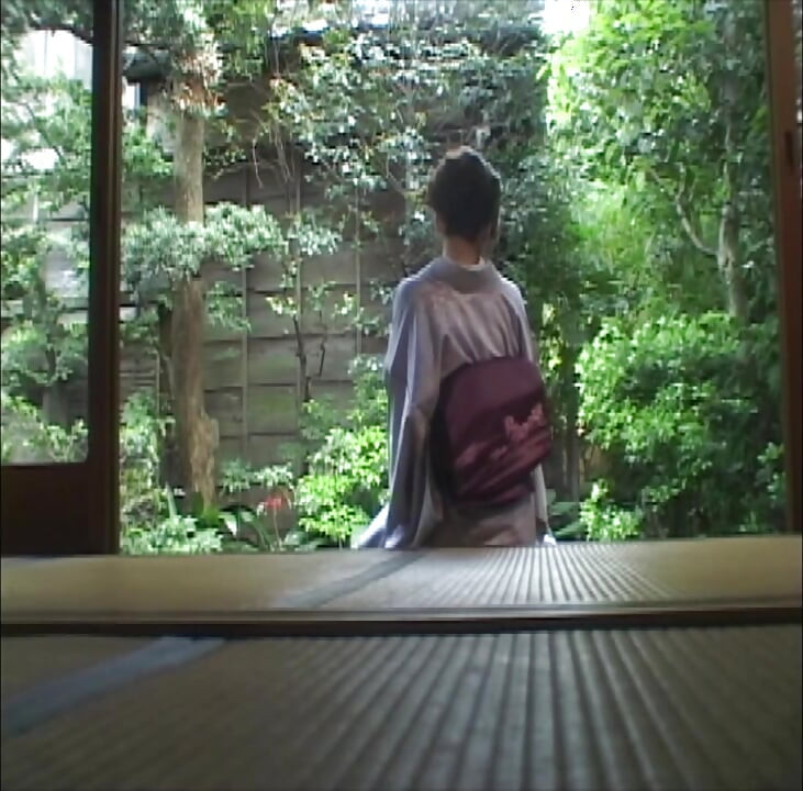P128G02 The proprietress of a traditional Japanese restaurant where a single mistake triggers a loop of sensuality... An erotic drama set in the early Showa era!
