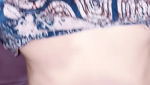 Eid al-Adha'da kocasıyla yaşayan bir komşuyla sikişiyor