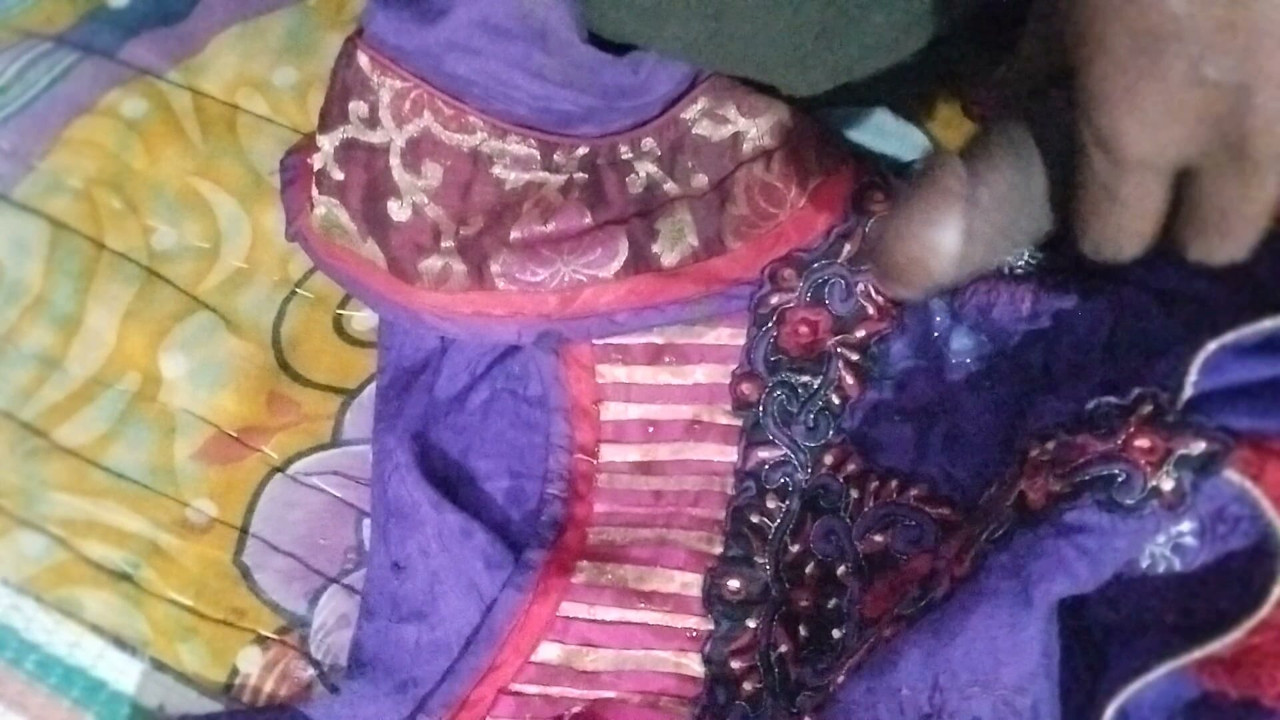 ke Short dres pe muth mari