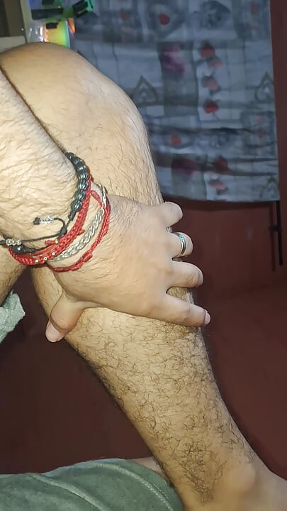 Hairy man fetish feet