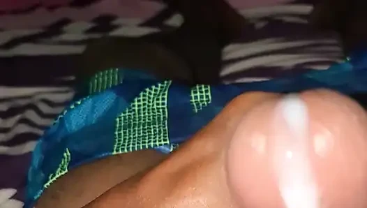 Bengalli tiger raw solo mastürbasyon.