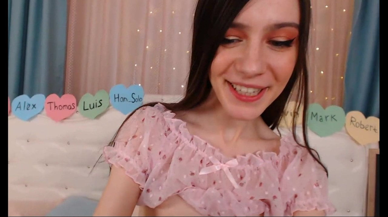 Russian Chick Dildos Her Pussy