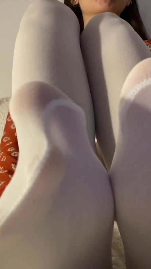 Showing my feet in white tights