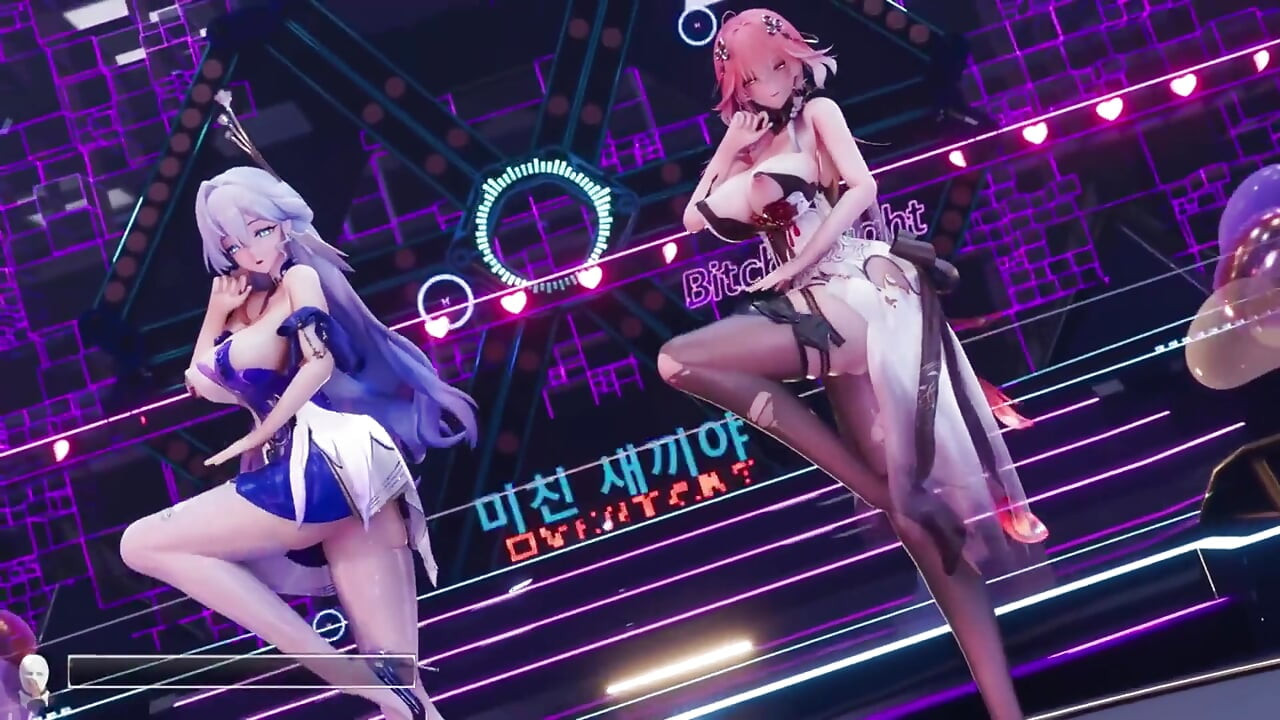 Dança e tapas tesoura Ming Tide & Batalha Duplo plug anal investindo e explodindo seios