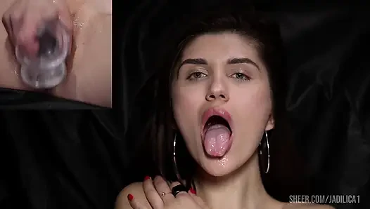 Memek sempit cewek sange ini dientot habis-habisan sampai orgasme 1 on 1