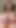 裸の超痩せた女の子が超長い膣唇で遊ぶ。