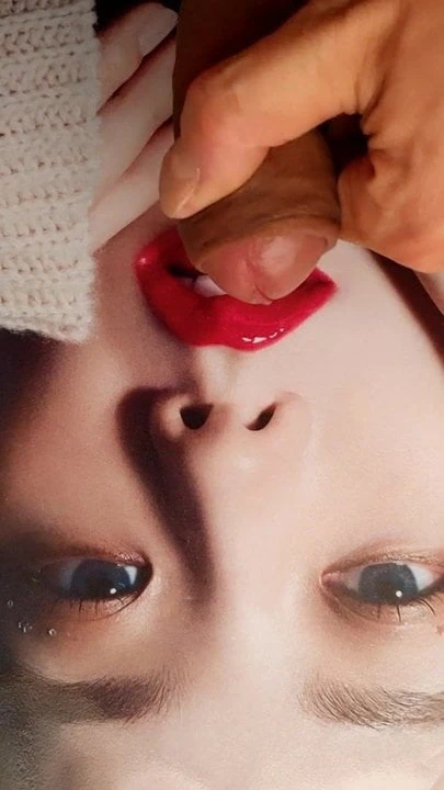 jisoo cum tribute 03