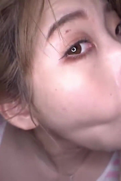 バウンシングIカップ奪取、勇敢な美女が野外を深く走る エピソード3