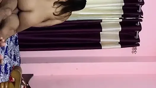 Yeni Nepal videosu. Budo ma xa maja aaiyo earkako ko budii lai daro haniyo'ya teklif ediyor. Otel odası ile komşu karısıyla
