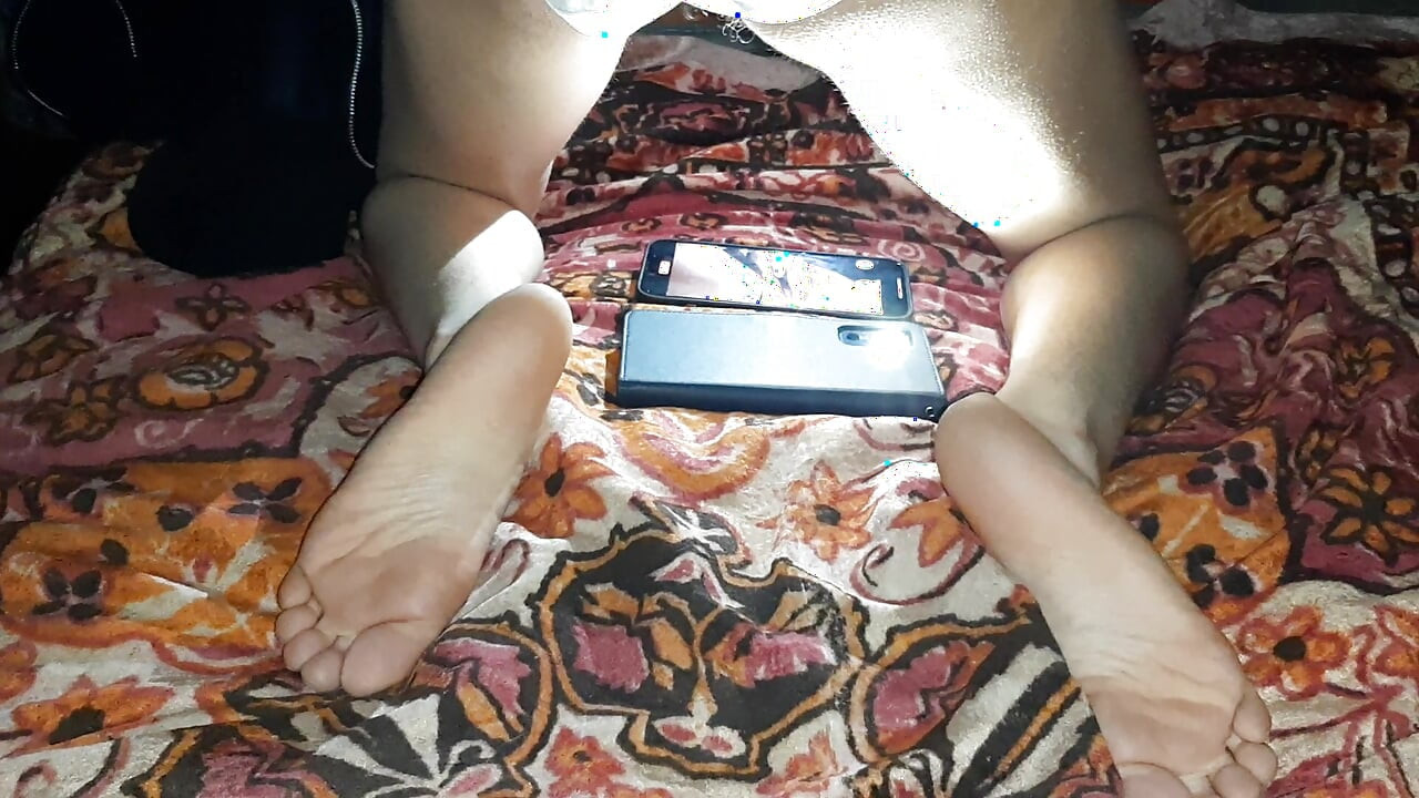 I Caught My Girlfriend Making a Porn Video and Started Masturbating with Her at the Same Time
