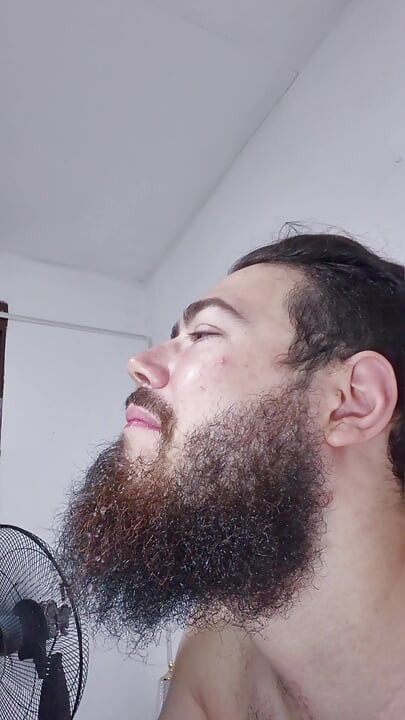 Keilimar și iubitul ei futând și sărutând lapte de la țâțe uriașe.