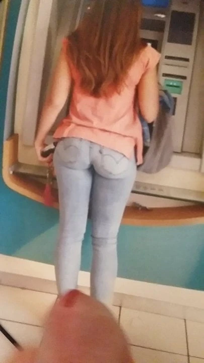 cumtribute on sexy round ass in jeans